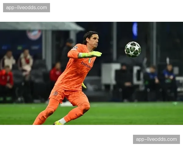 特写:国米门将索默飞身扑出弗拉霍维奇必进球,力保球门不失 特写:国米门将索默飞身扑出弗拉霍维奇必进球,力保球门不失