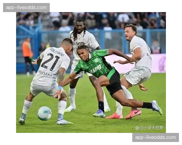 赛前发布会:萨索洛主帅确认将变阵,以应对对手强大的肋部进攻群 赛前发布会:萨索洛主帅确认将变阵,以应对对手强大的肋部进攻群